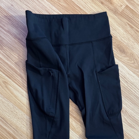 Athleta 27” Cargo Leggings ✨ size S - Picture 5 of 8